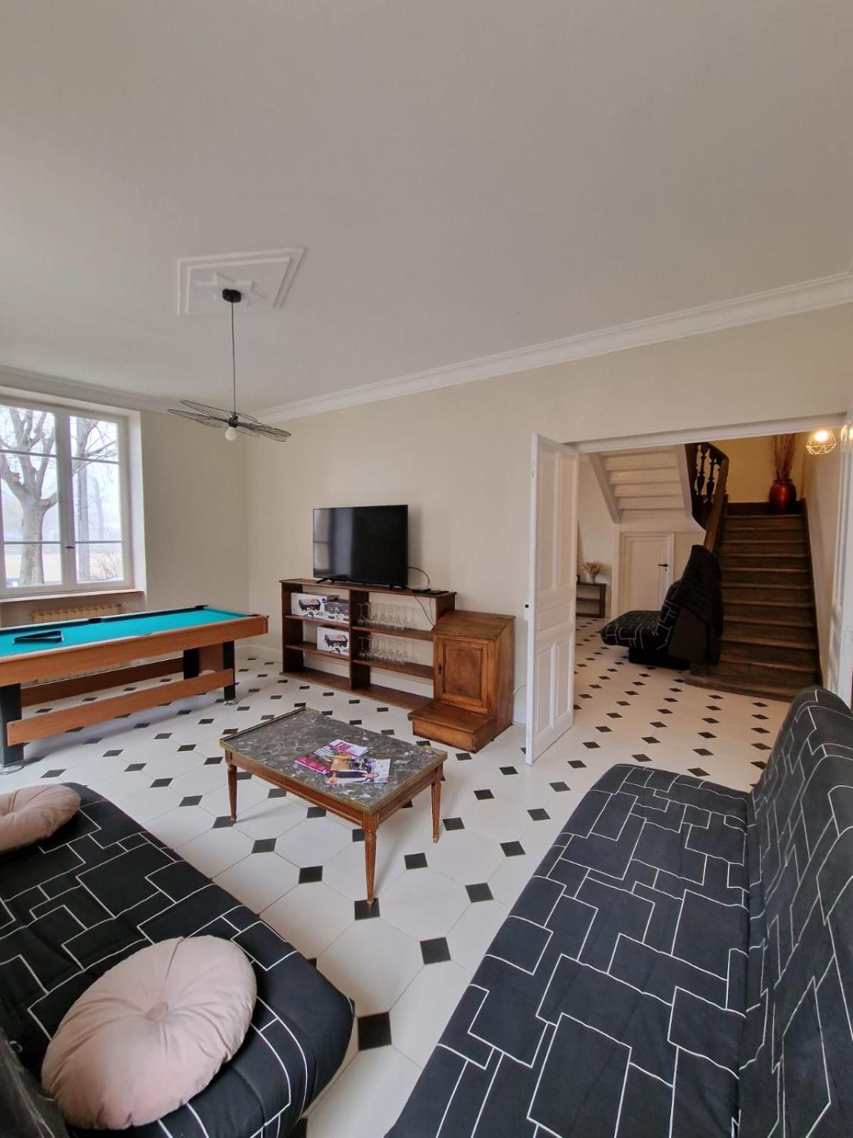 Grande Maison Tain l'Hermitage: Spacious 5-Bedroom Villa with Billiards Tournon-sur-Rhone Exterior photo